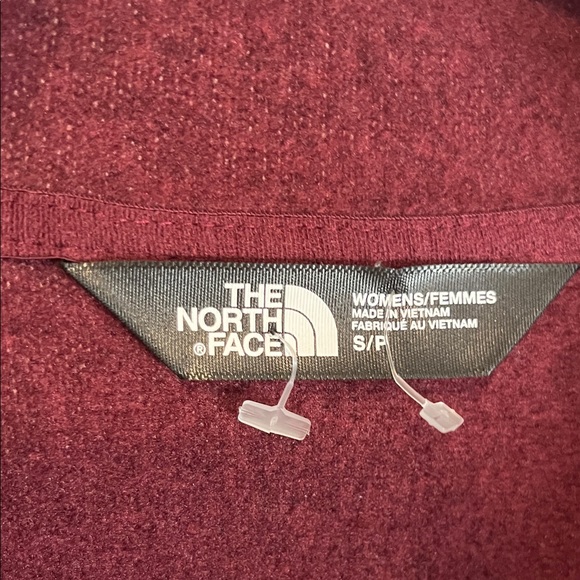 The North Face Maroon Quarter-Zip Fleece - Picture 3 of 4